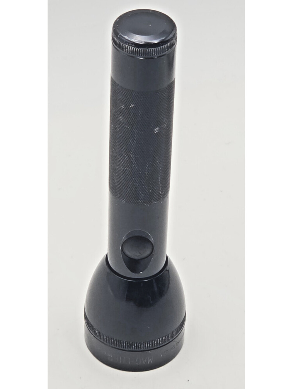 Vintage 1990-91 Mag-Lite 2C Cell Black Flashlight USA Incandescent Tested 9"